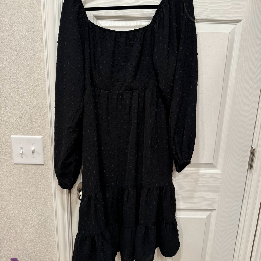Elegant Black Long-Sleeve Dress